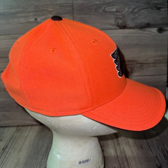 PHILADELPHIA FLYERS Orange and Black Embroidered NHL Reebok Strapback HAT - Picture 7 of 7